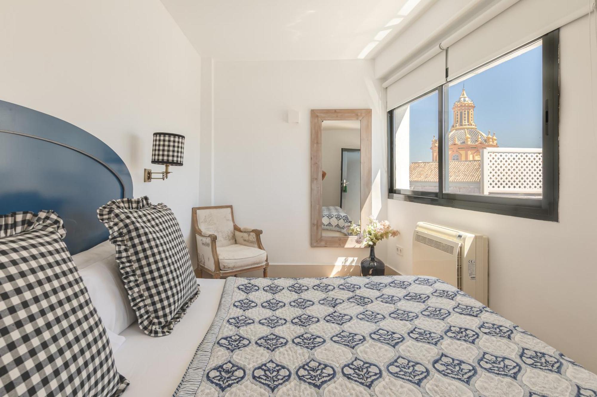 Nuea Cicerone Hotel Севиля Екстериор снимка
