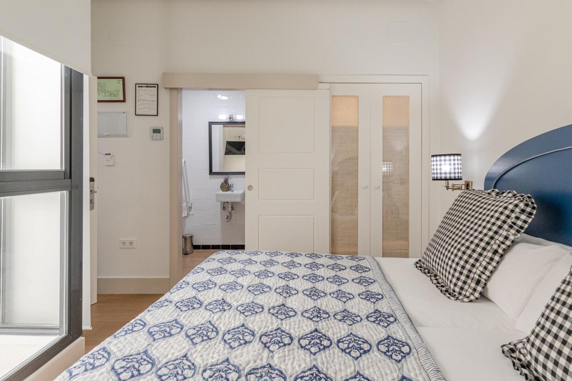 Nuea Cicerone Hotel Севиля Екстериор снимка