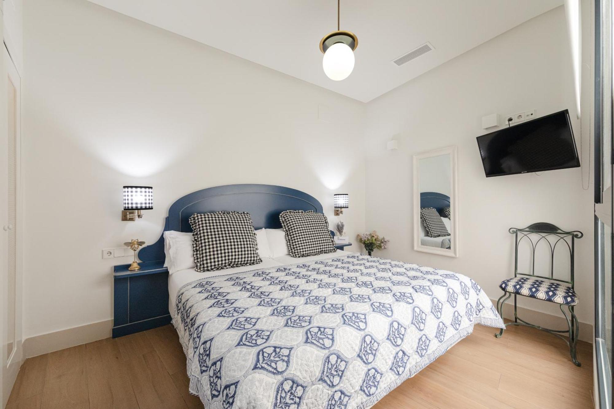Nuea Cicerone Hotel Севиля Екстериор снимка