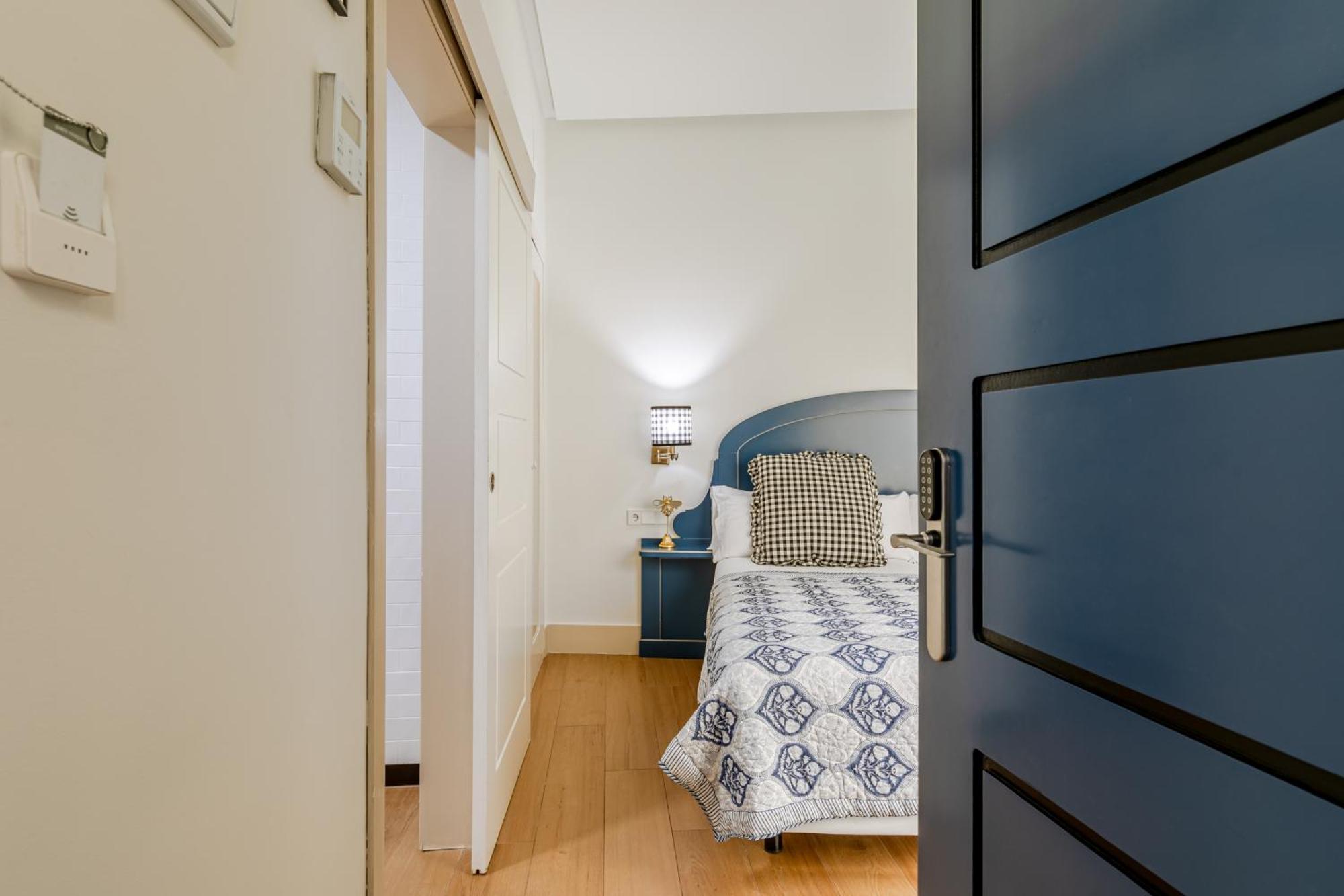 Nuea Cicerone Hotel Севиля Екстериор снимка