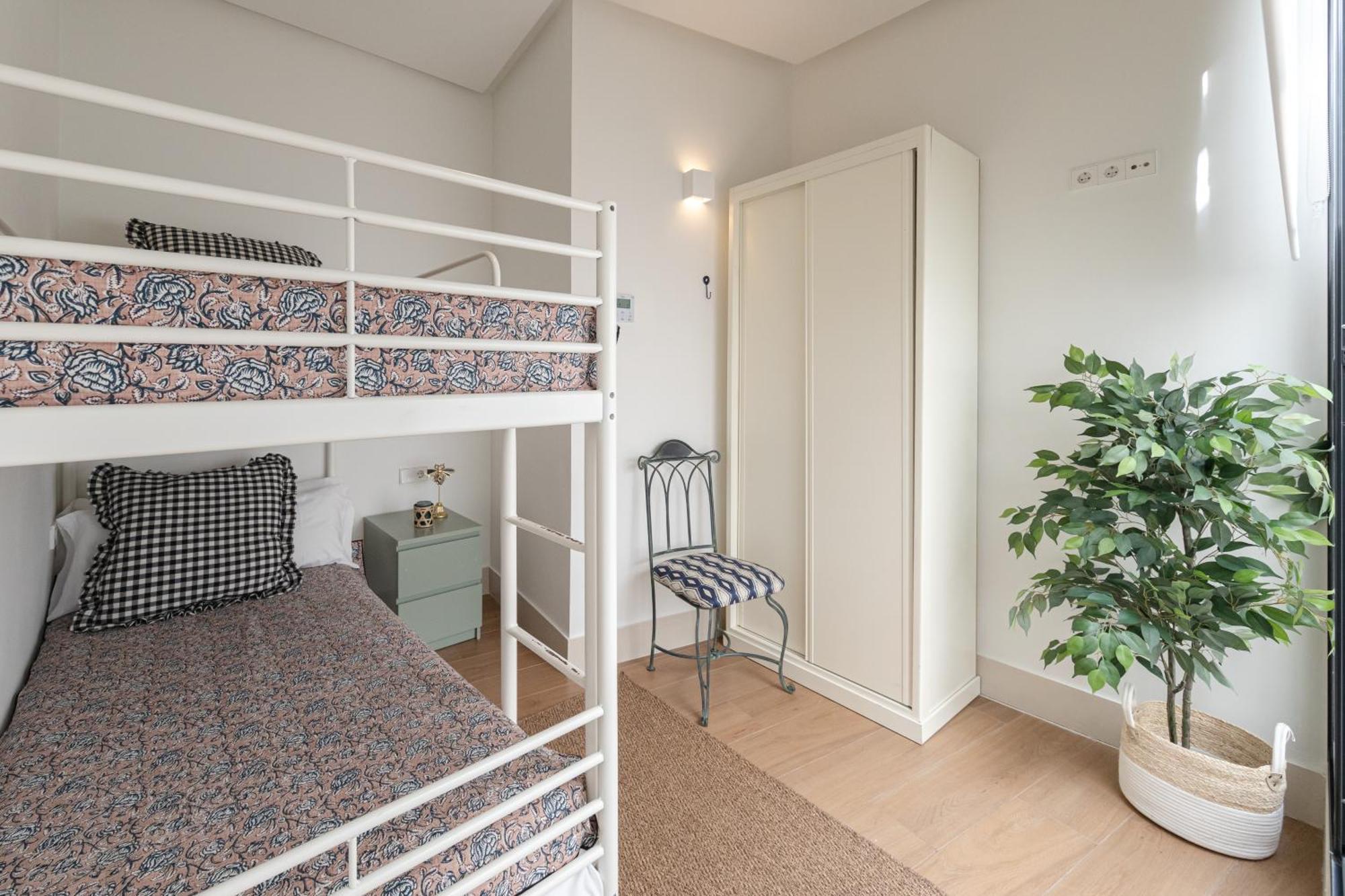 Nuea Cicerone Hotel Севиля Екстериор снимка
