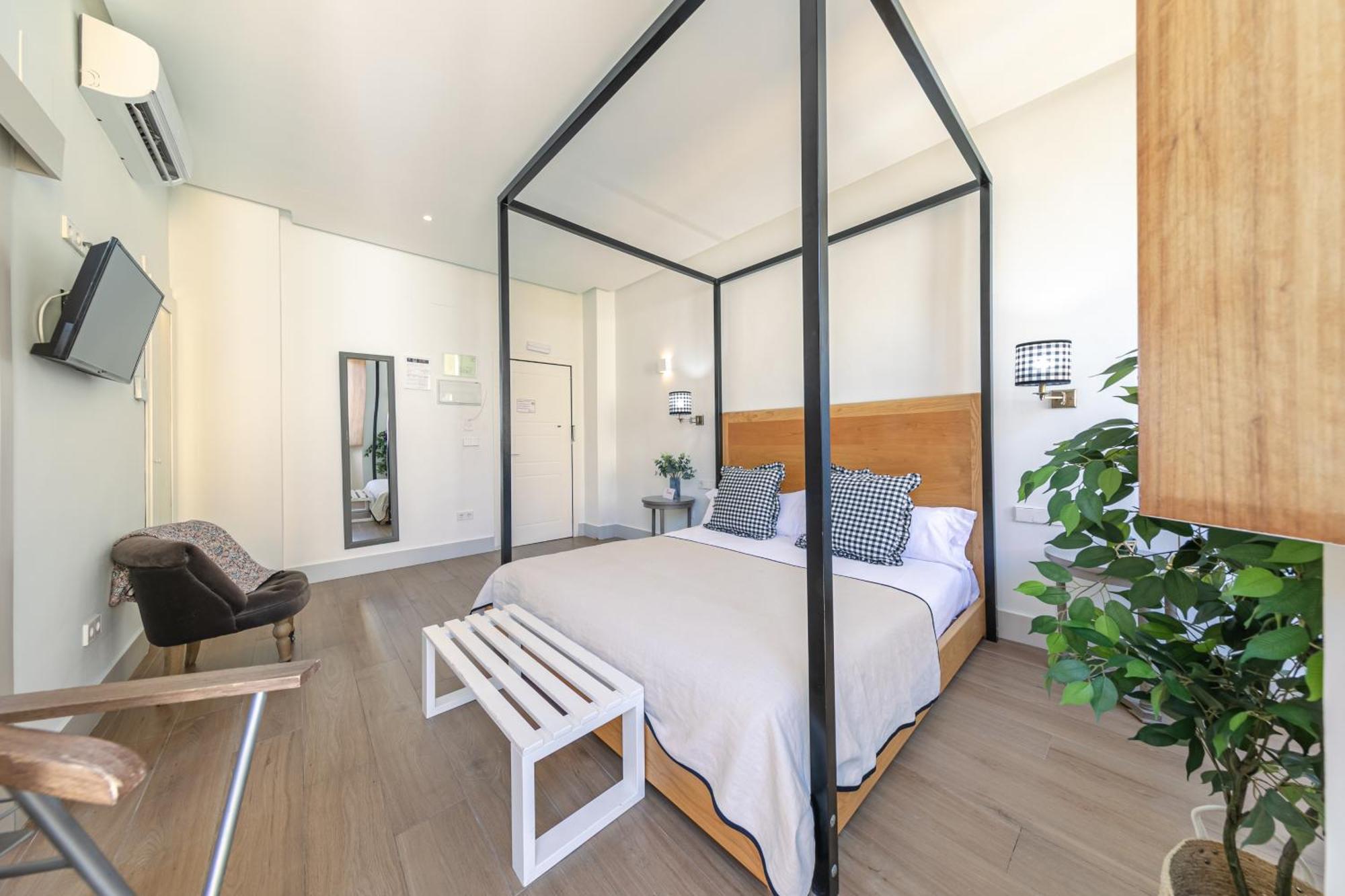 Nuea Cicerone Hotel Севиля Екстериор снимка