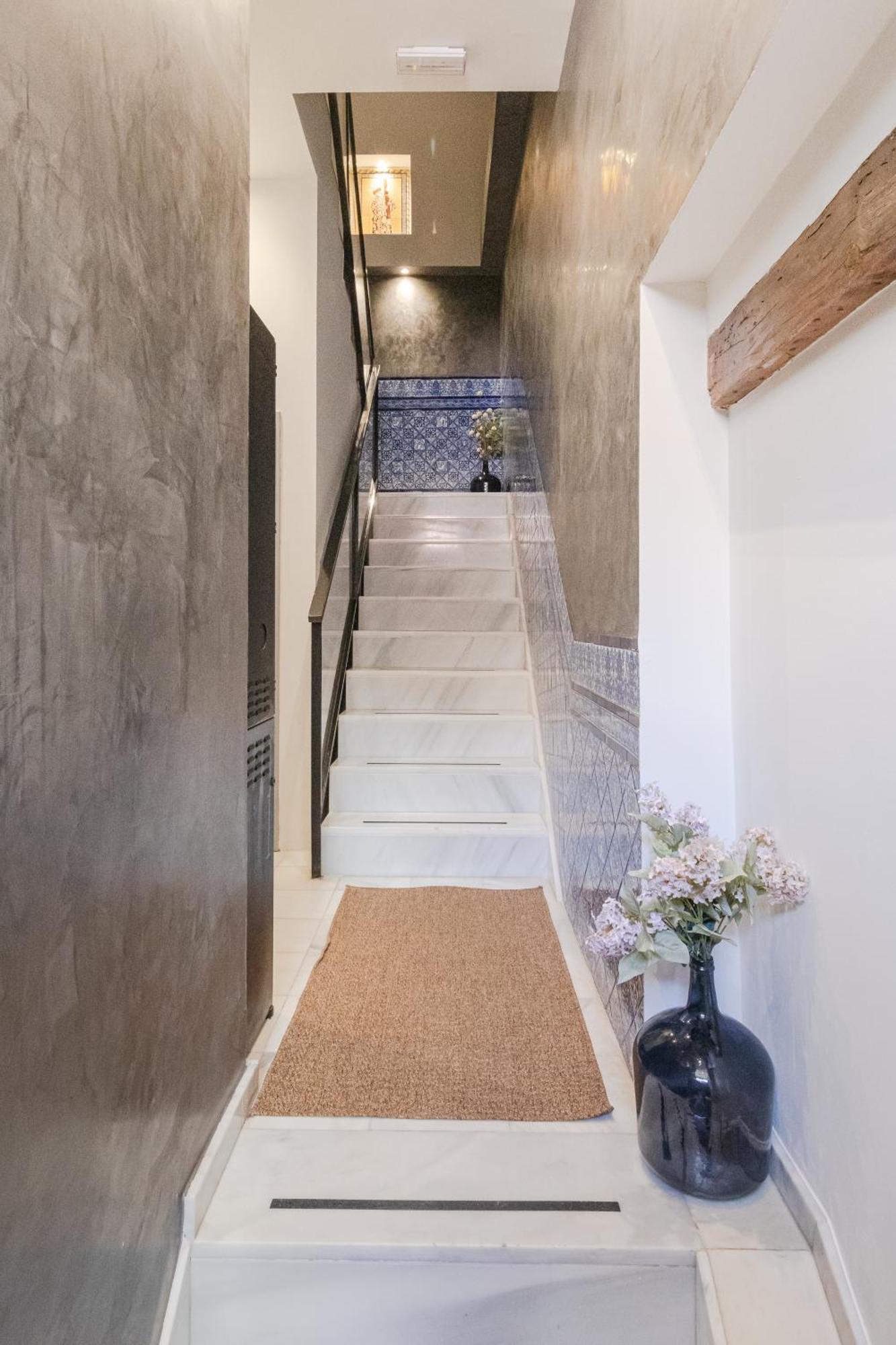Nuea Cicerone Hotel Севиля Екстериор снимка