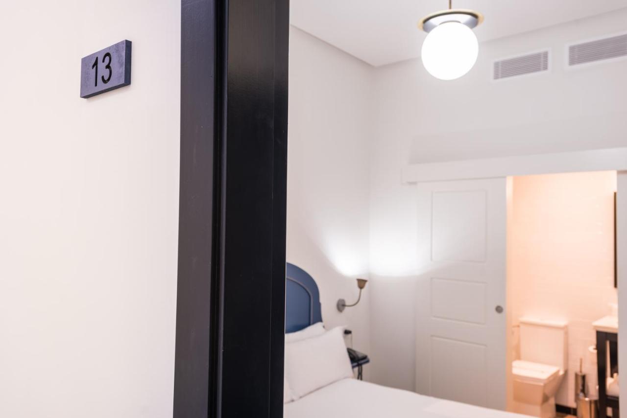 Nuea Cicerone Hotel Севиля Екстериор снимка