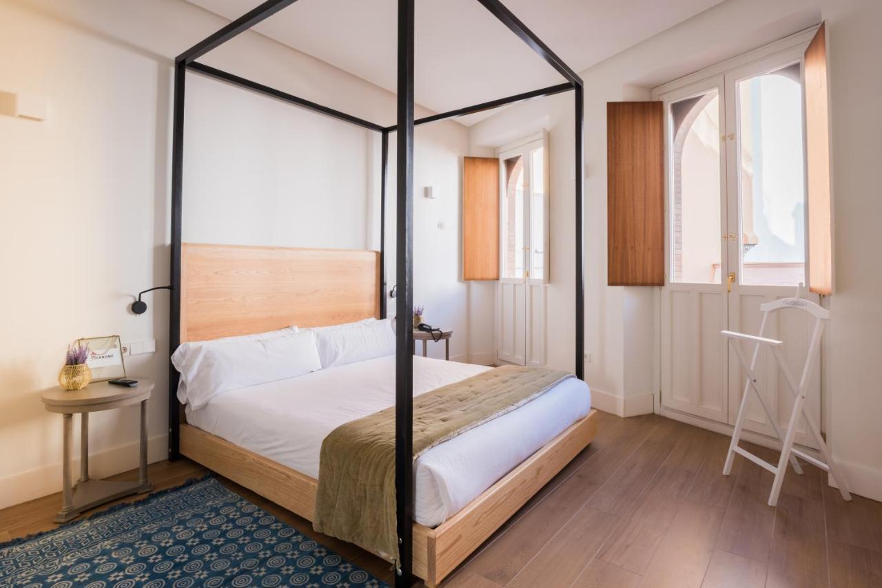 Nuea Cicerone Hotel Севиля Екстериор снимка