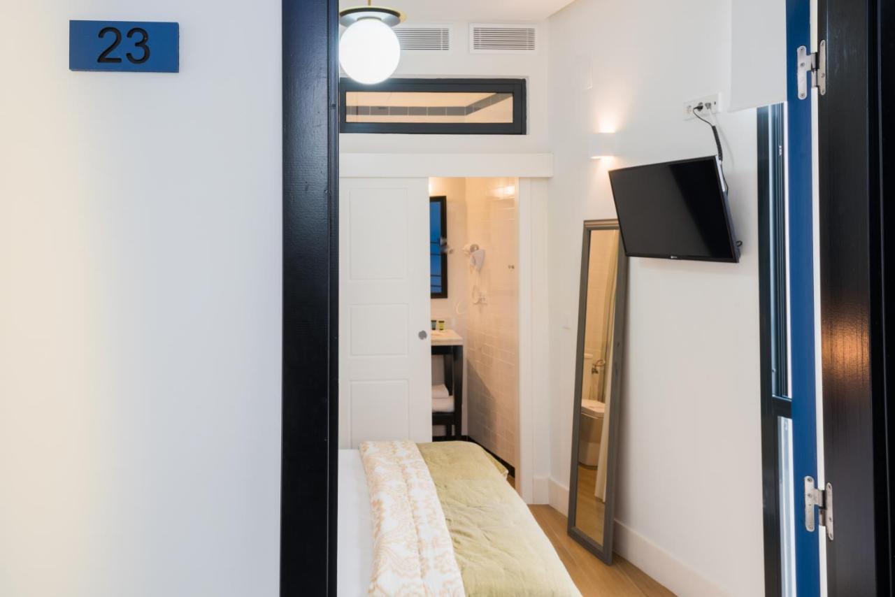 Nuea Cicerone Hotel Севиля Екстериор снимка