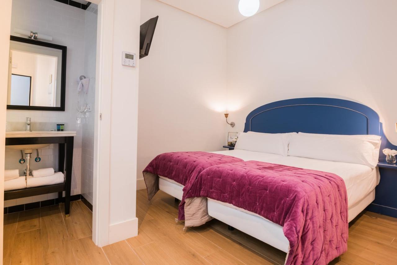 Nuea Cicerone Hotel Севиля Екстериор снимка